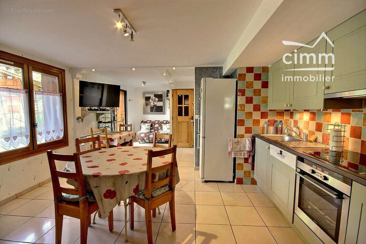 Maison 265 m² à Araches-La-Frasse  - photo 4