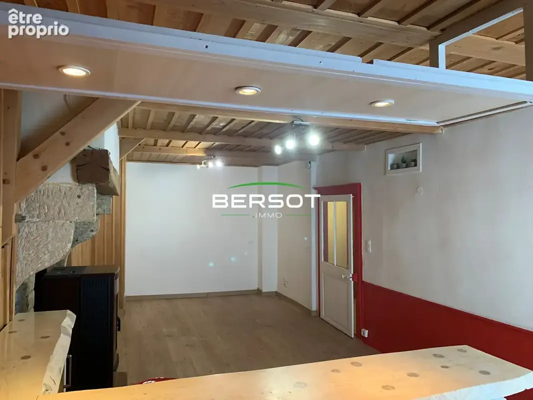 Appartement T2 de 50 m² au calme sur cour en plein centre-ville de Pontarlier avec cave - photo 4