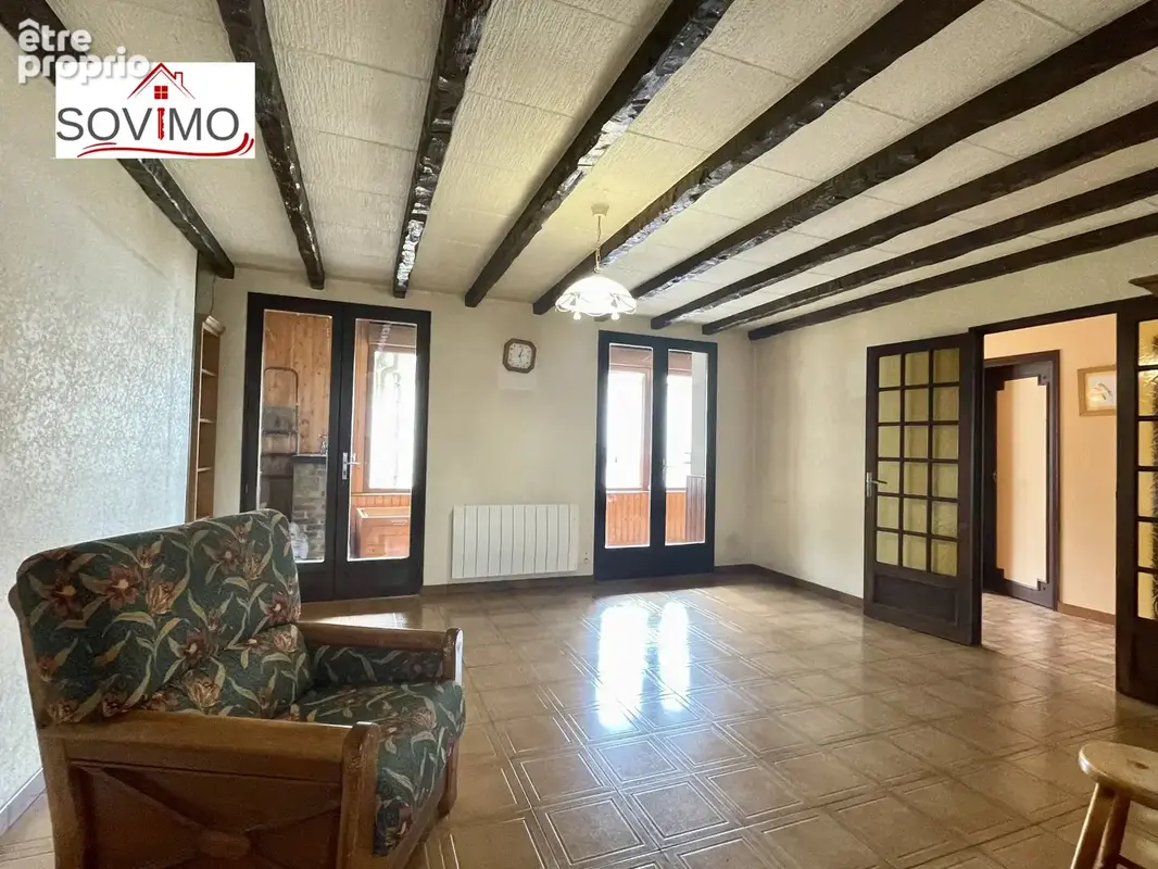 Maison de ville tout confort avec cour et grand garage, 5 chambres. - photo 19