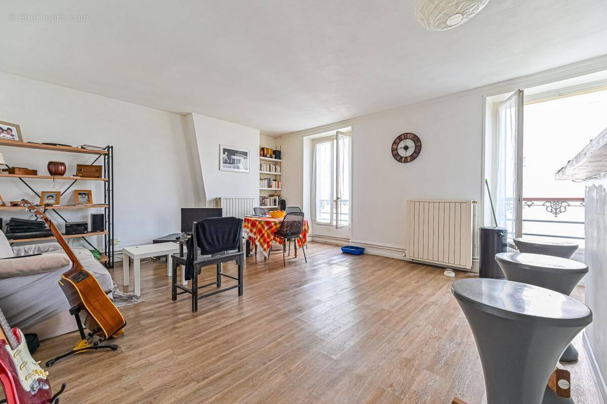 Appartement à PARIS-18E