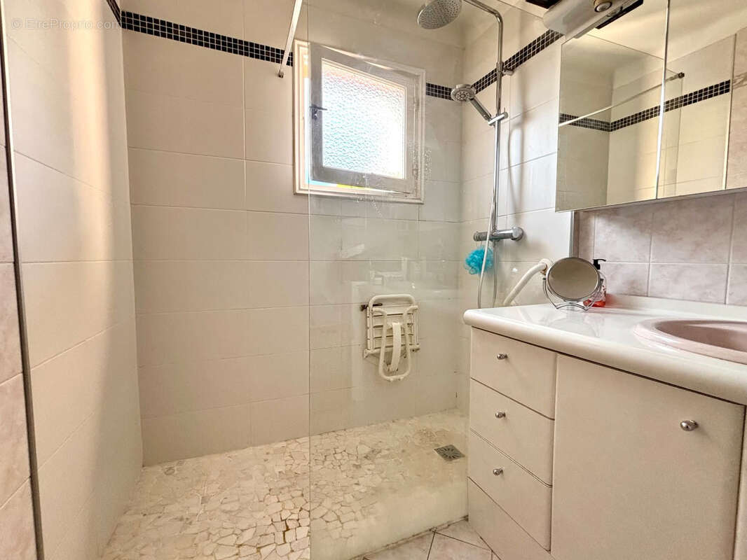 Appartement à ROQUEBRUNE-CAP-MARTIN