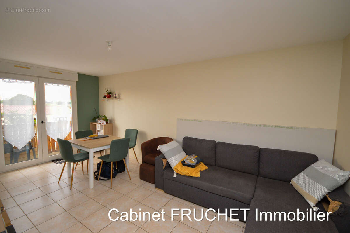 CHANTONNAY - Bel appartement en duplex - photo 3