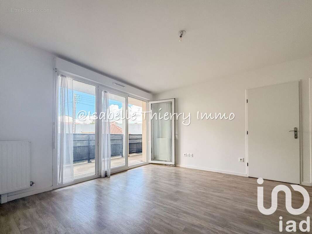 Photo 2 - Appartement à MONTLHERY