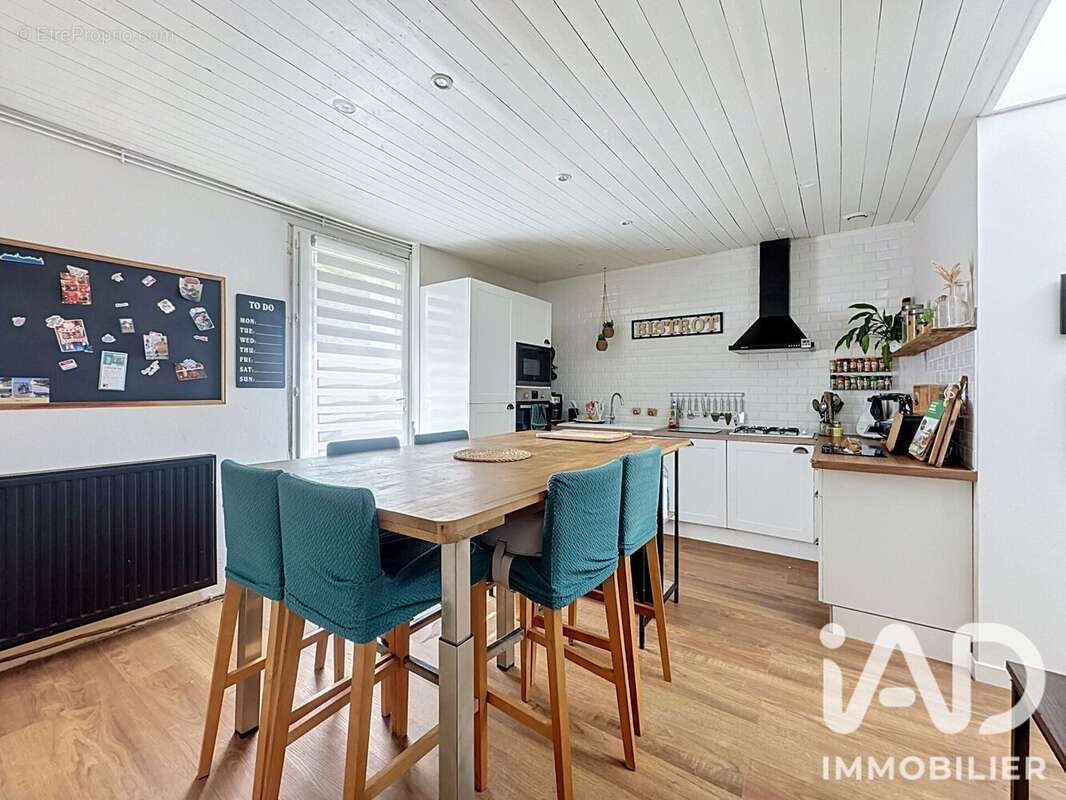Maison 139 m² à Nuaille-D'aunis  - photo 9