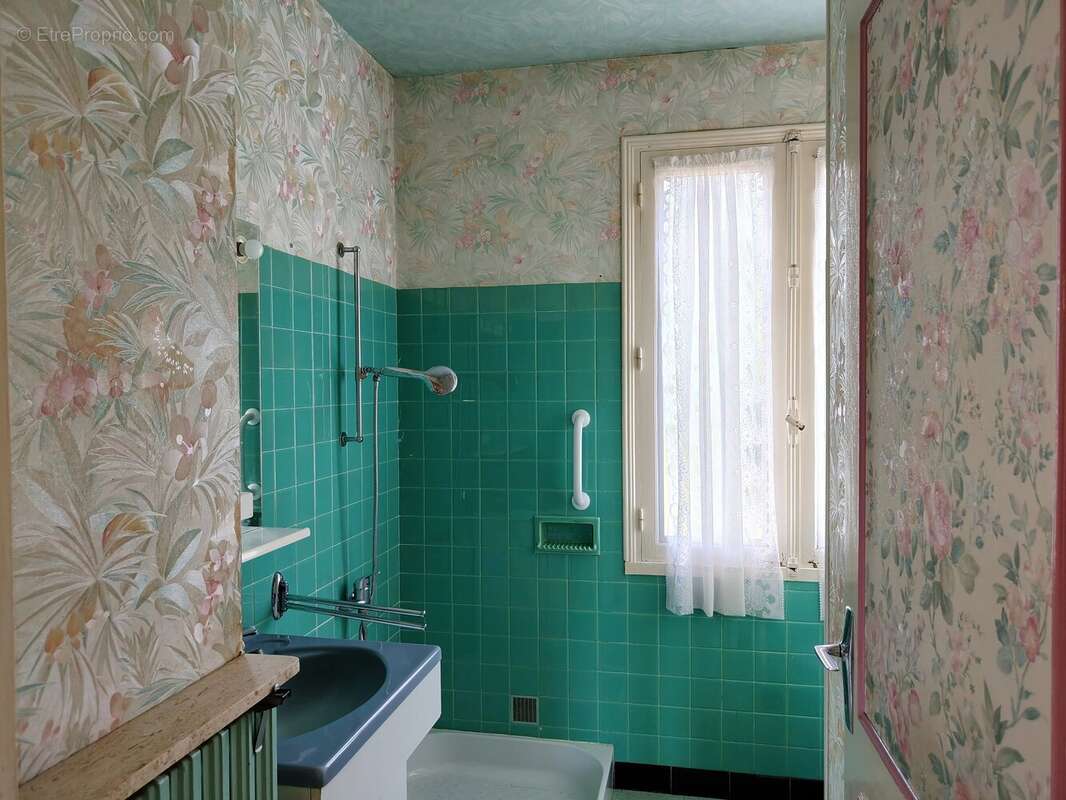 Maison à PIEGUT-PLUVIERS