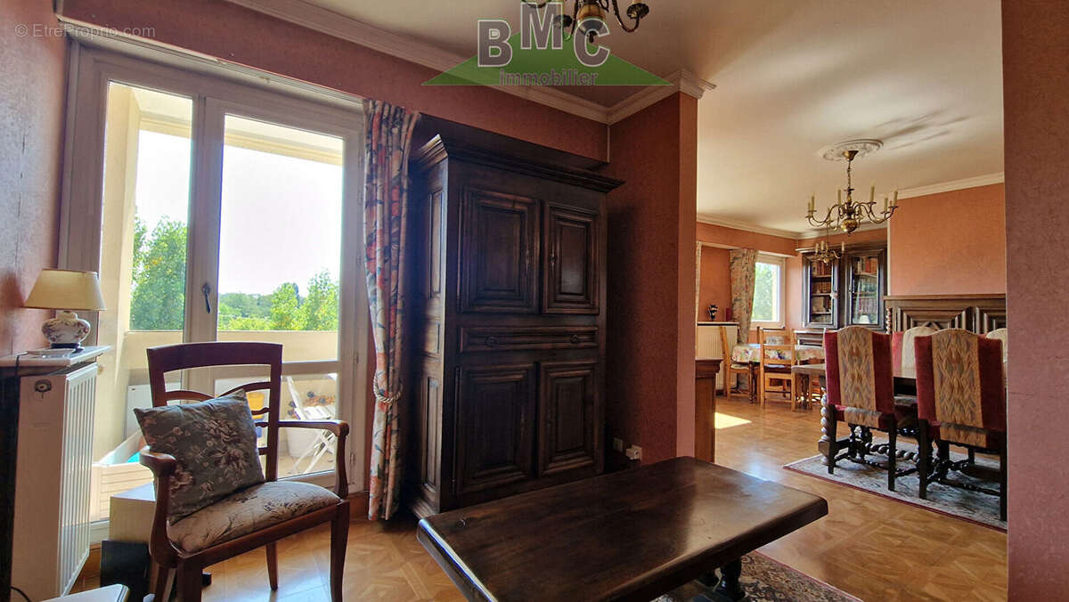 Appartement à LE PLESSIS-BOUCHARD