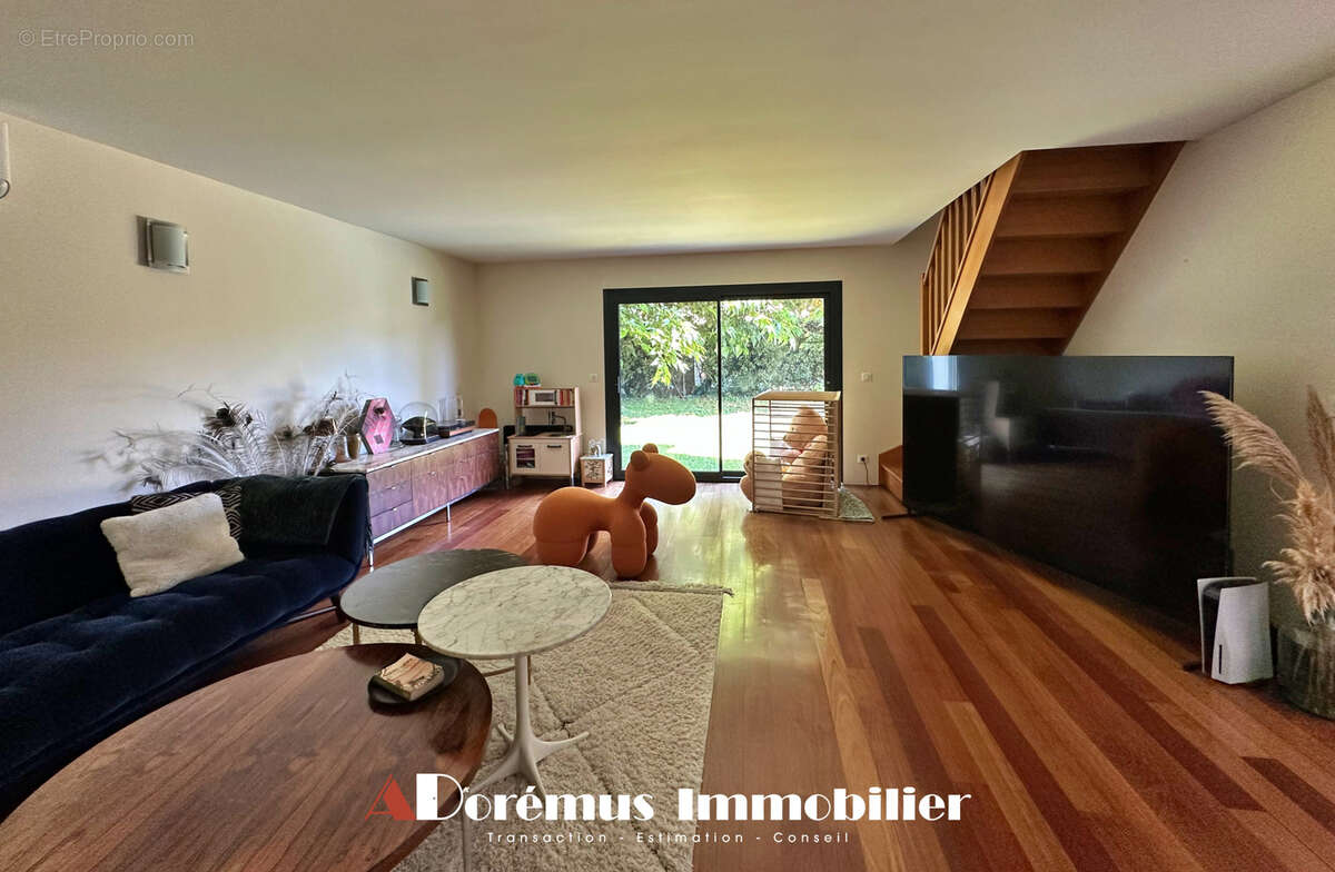 Maison à CAMBLANES-ET-MEYNAC