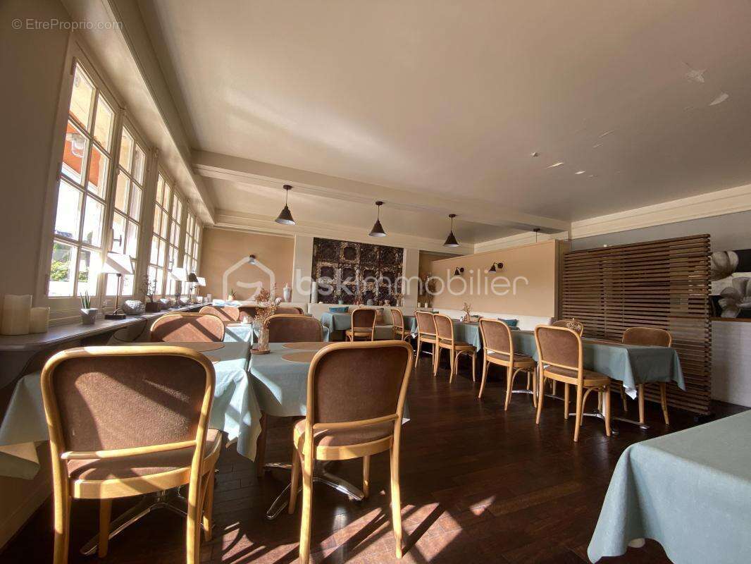 Commerce à LA VICOMTE-SUR-RANCE