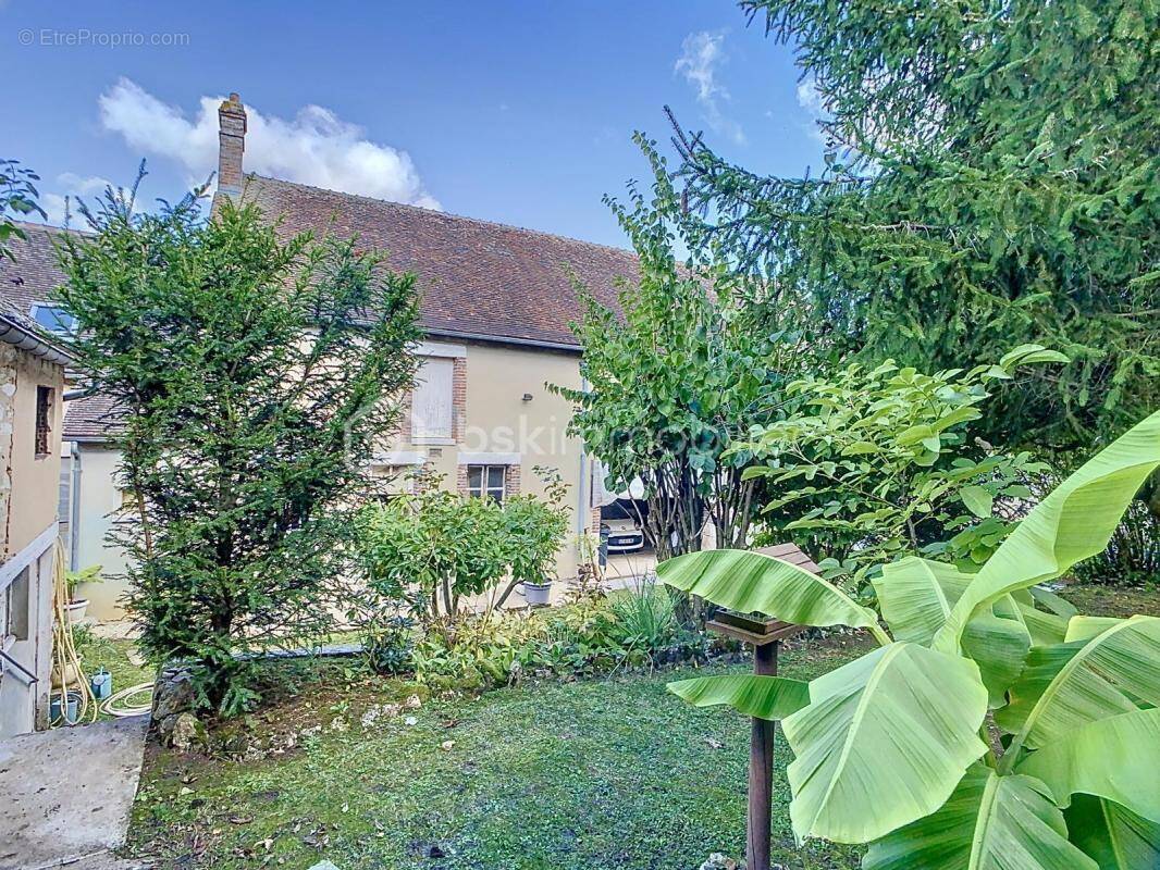 Maison à LA CHAPELLE-SUR-AVEYRON