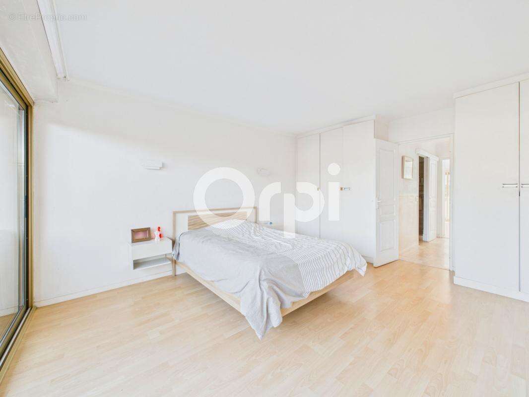 Appartement à MANDELIEU-LA-NAPOULE