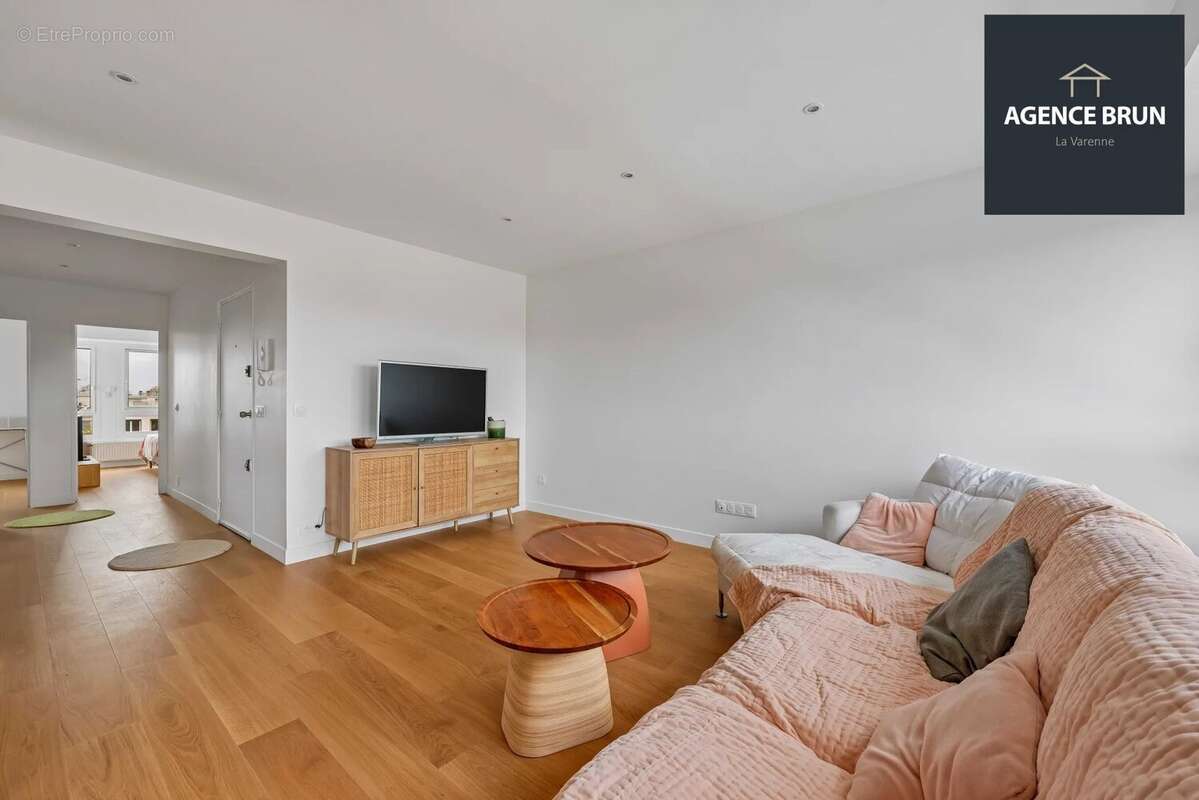 Appartement à SAINT-MAUR-DES-FOSSES