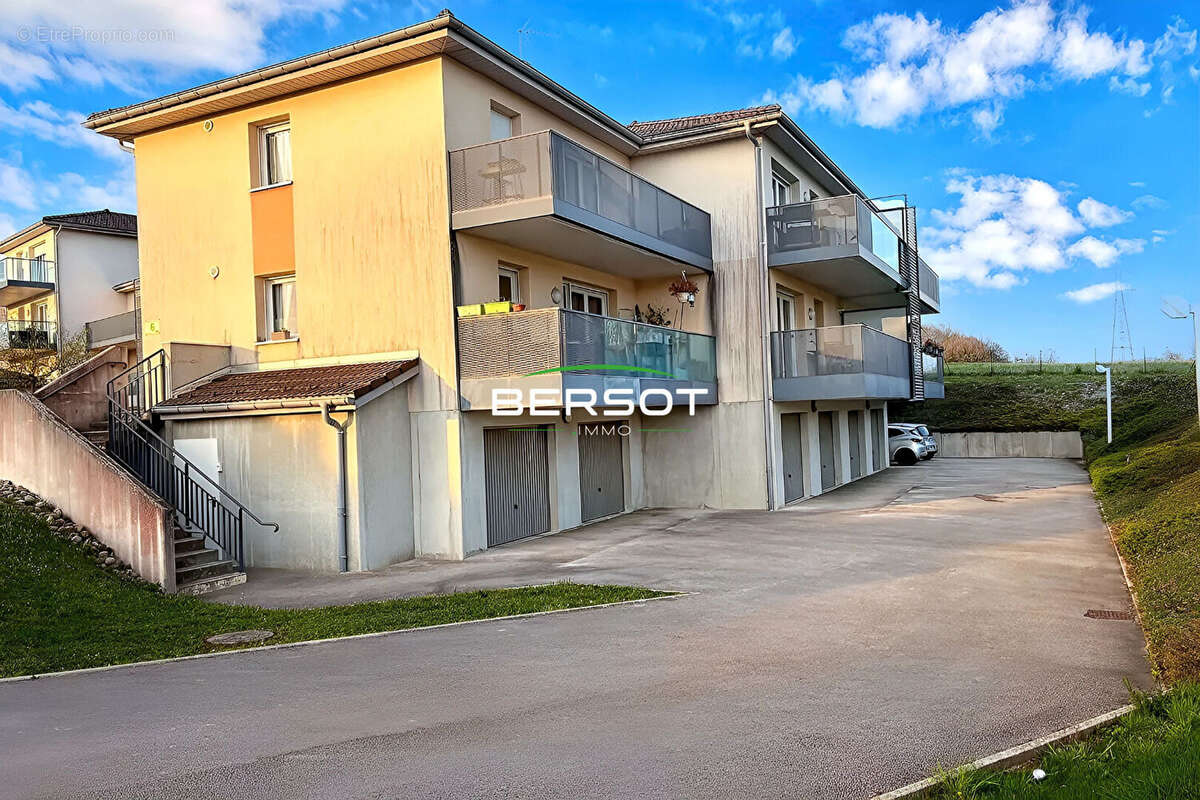 Appartement à SERRE-LES-SAPINS