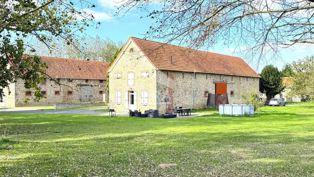 Maison à ANDOUILLE