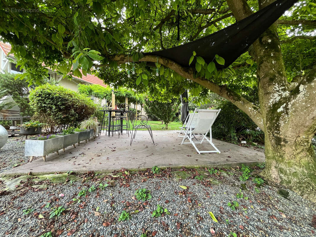 Maison à LES CLAYES-SOUS-BOIS