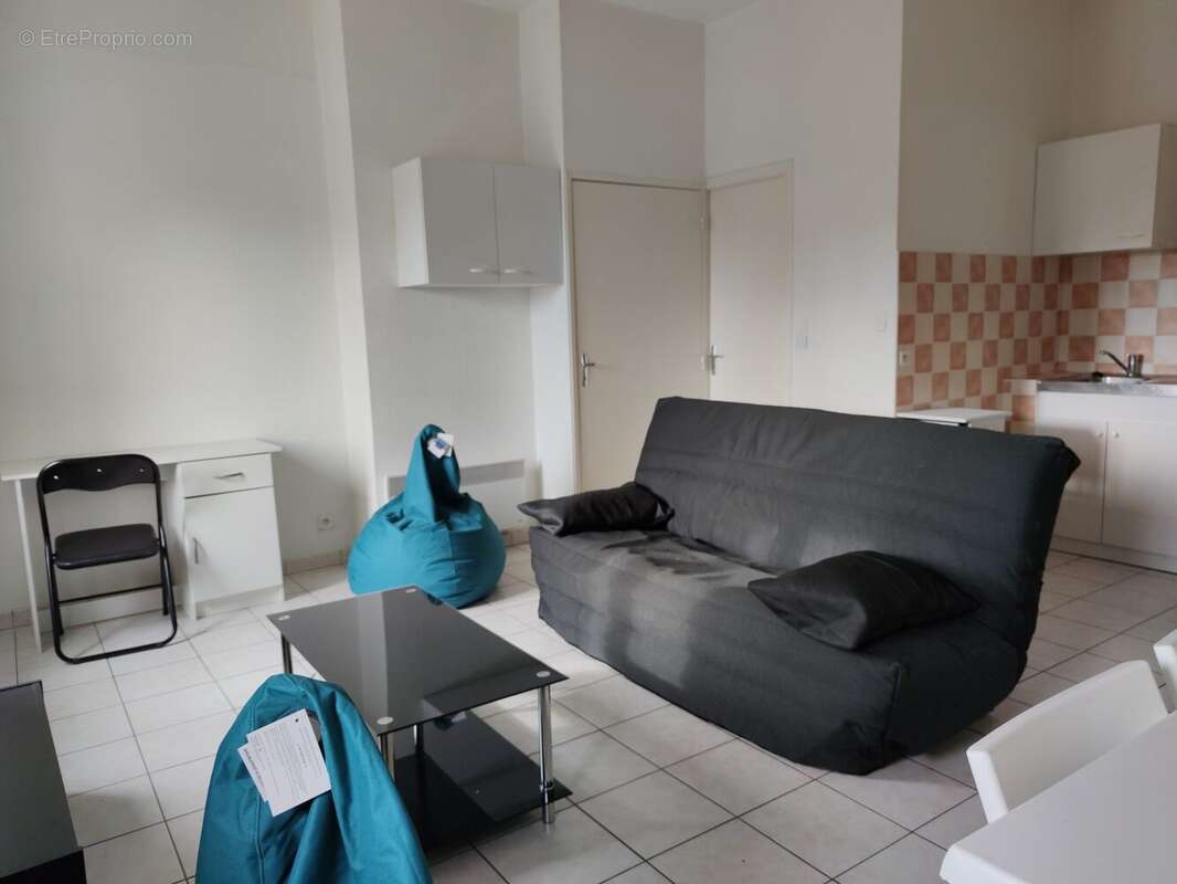 Studio - 3ème étage Bât A - Appartement à NARBONNE