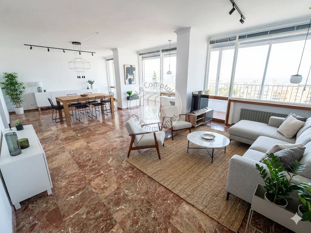 Appartement à MARSEILLE-9E