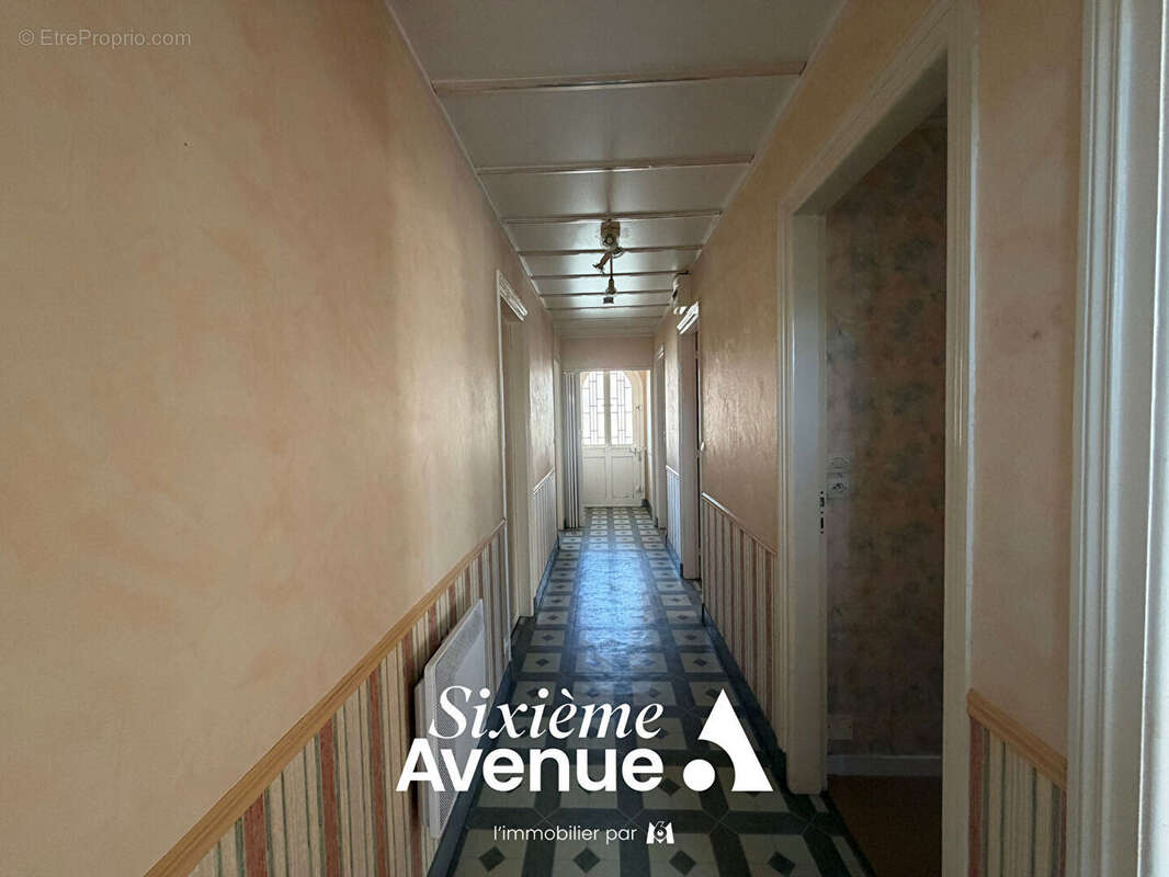 Maison Châlons En Champagne 6 pièce(s) 173.79 m2 - photo 2