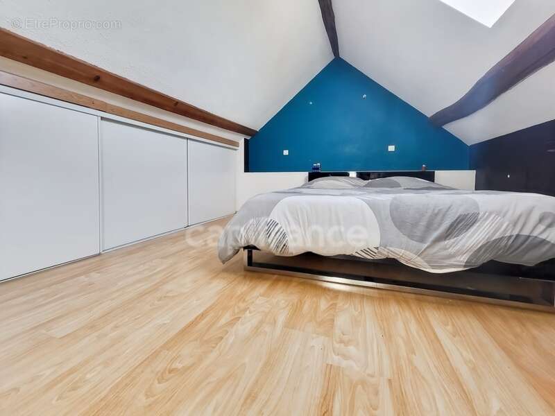 CHAMPDÔTRE, maison familiale d'une surface de 255 m² au sol avec 7 chambres et piscine - photo 14