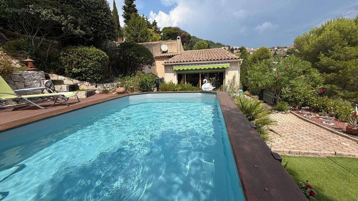 Charmante maison avec piscine et vue mer à La Turbie - photo 2