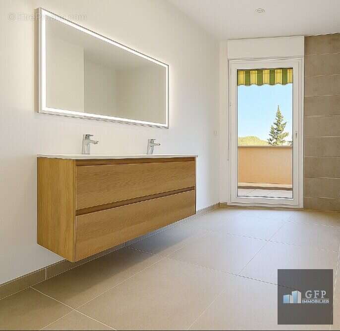 Appartement à LE LAVANDOU