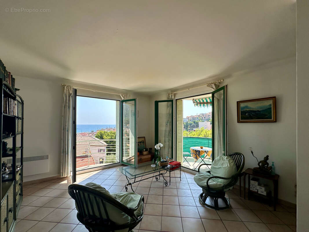VIAGER OCCUPE - Appartement centre de Cassis - photo 4