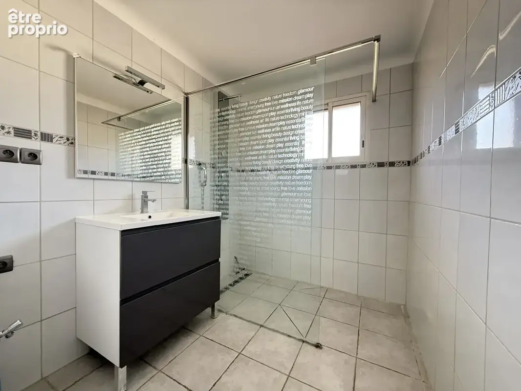 Amélie-les-bains   f2 en très bon état avec 2 balcons, grande cave & parking - photo 6