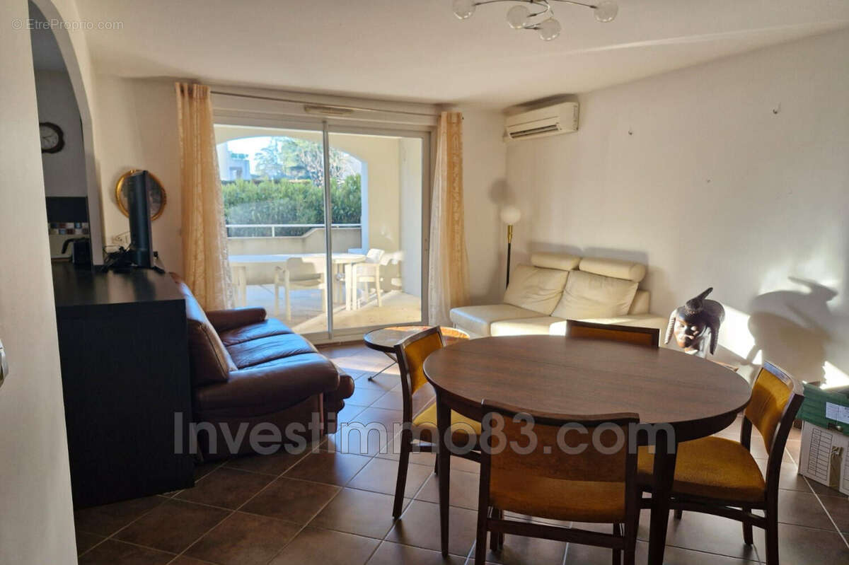 Appartement à SAINT-MAXIMIN-LA-SAINTE-BAUME