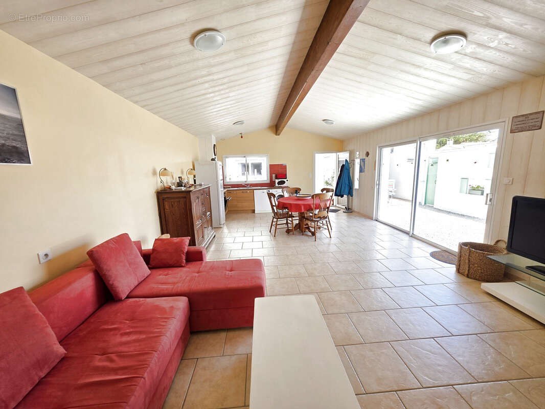 Maison à LA BREE-LES-BAINS