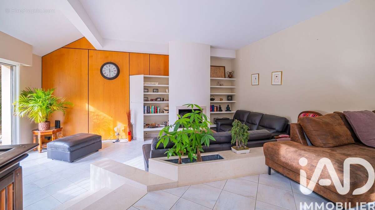 Photo 3 - Maison à YVRE-L'EVEQUE