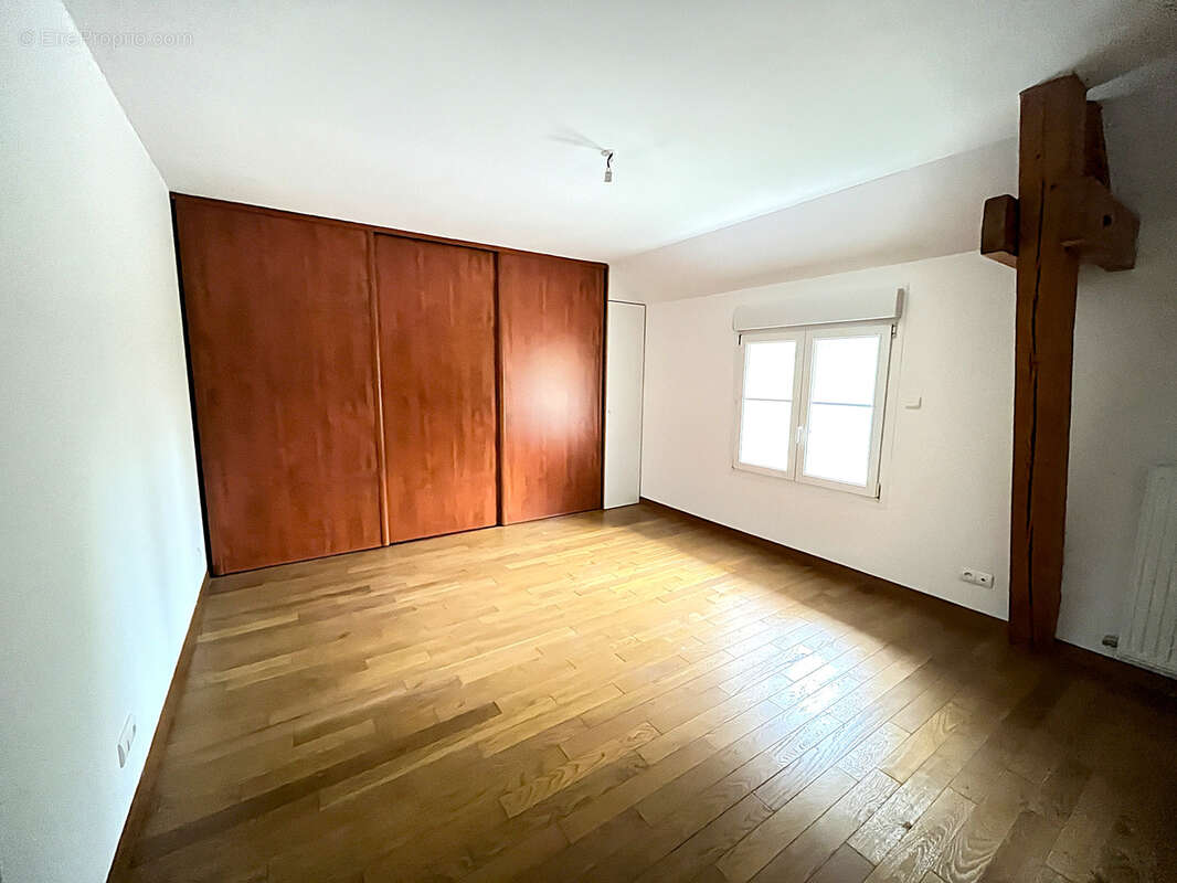 Appartement à BEZANNES