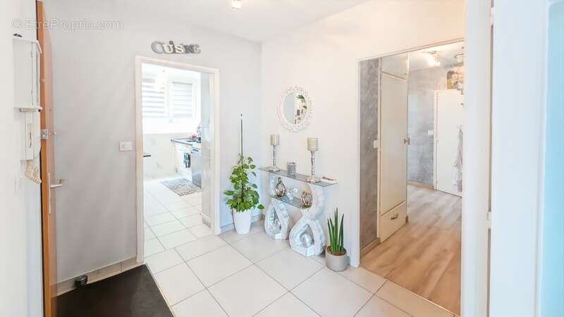 Appartement à SAINT-MICHEL-SUR-ORGE