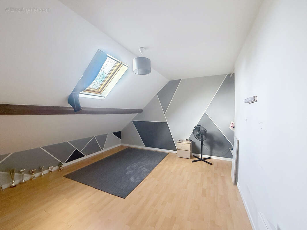 Maison à CRESPIN