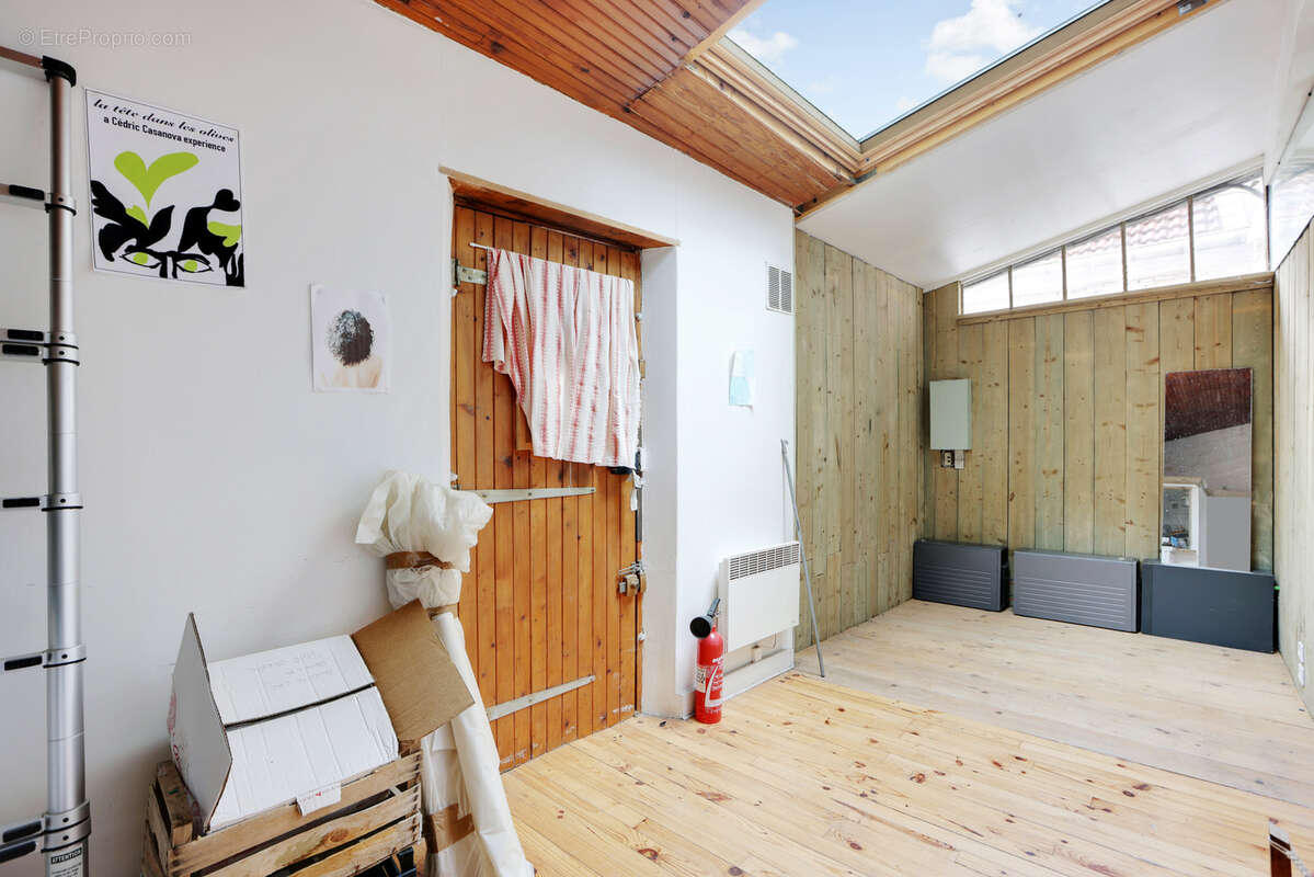 Local commercial 52m2 en trois pièces toutes activités - photo 8