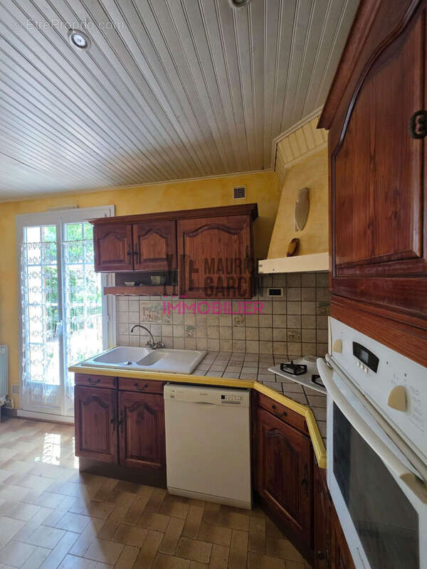 Maison 107 m² à Morieres-Les-Avignon  - photo 6