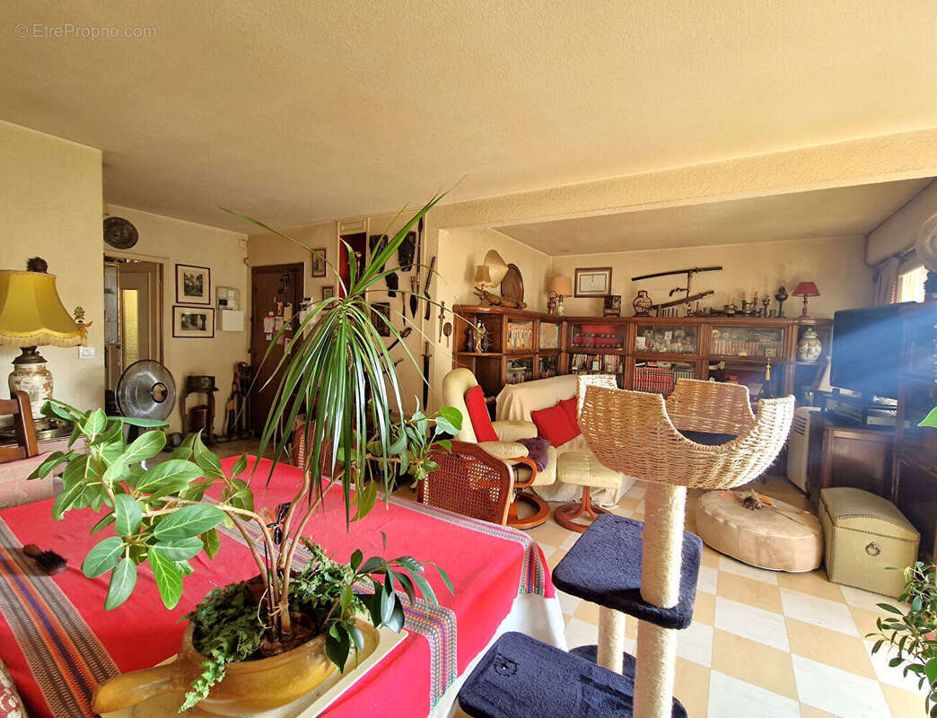 Appartement à THIAIS