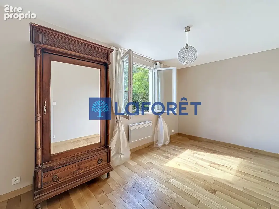 Maison familiale au calme absolu - 3 chambres de plain-pied, combles aménagés et beau terrain arboré - photo 12