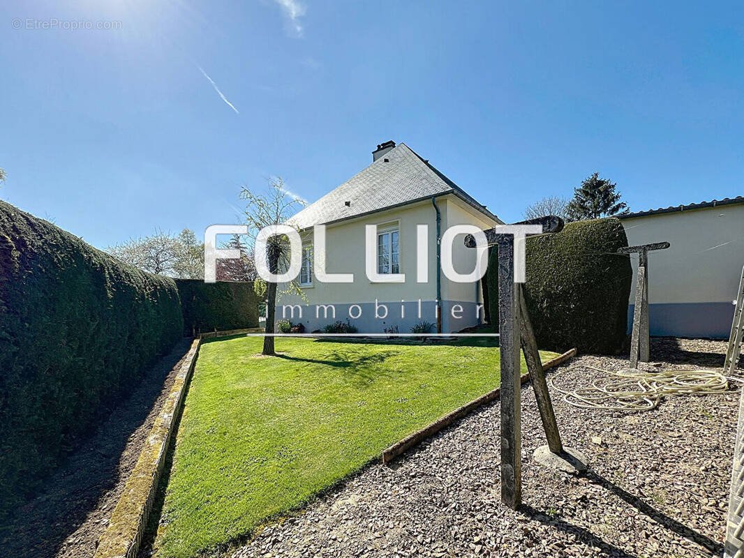 Maison à AMAYE-SUR-SEULLES