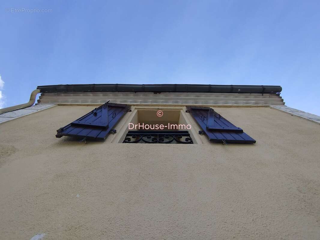 Maison à LA TOUR-DU-CRIEU