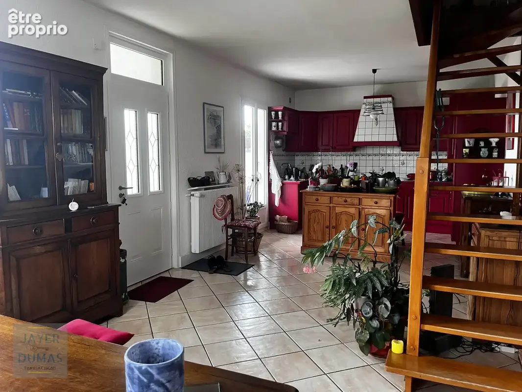 EXCLUSIVITÉ - SAINT-RÉMY   Maison, 4 chambres, terrain 990 m2 et Garage indépendant - - photo 6