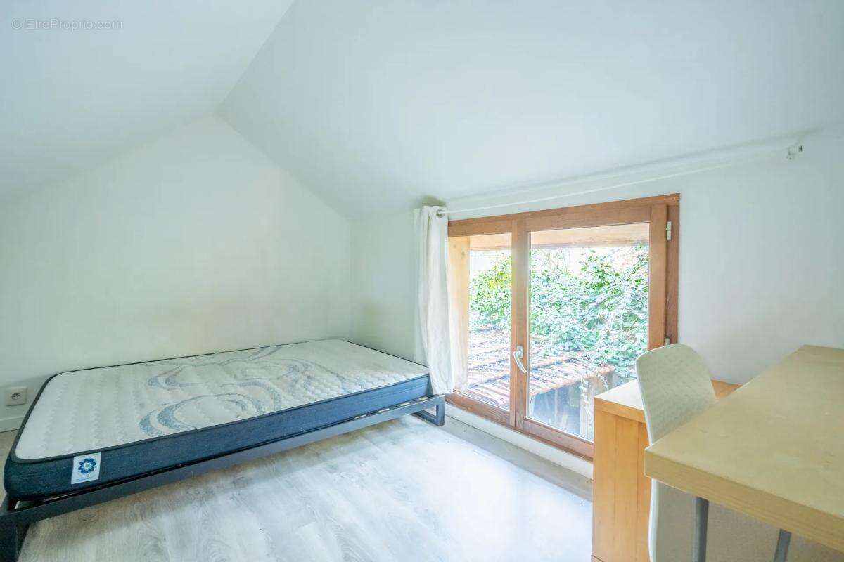 Maison à LE PERREUX-SUR-MARNE