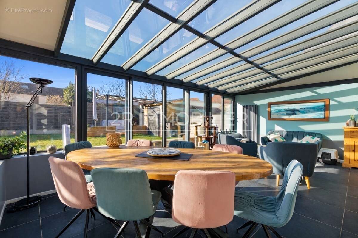 Maison à BUSSY-SAINT-GEORGES