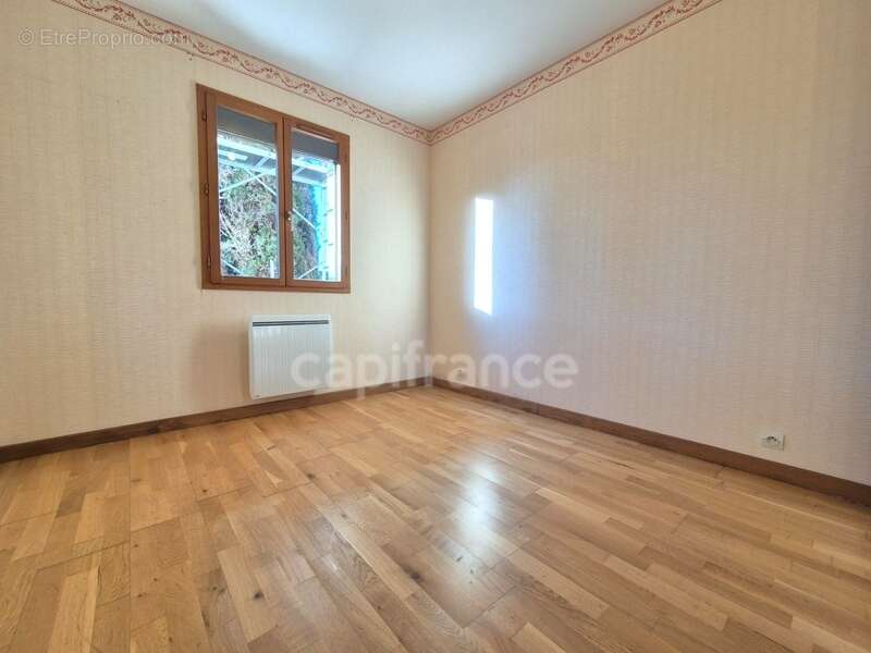 Maison à vendre 7 pièces SAINT GEORGES DE DIDONNE (17) - Grand Garage - Terrain de 945m² - photo 15