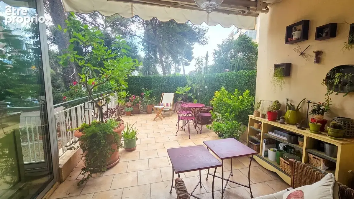 Appartement à LE CANNET