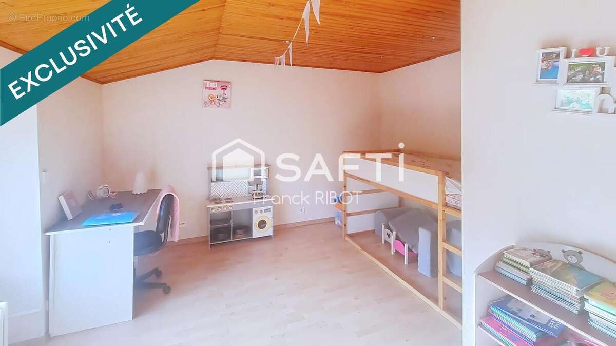 Photo 9 - Maison à LA ROCHE-EN-BRENIL