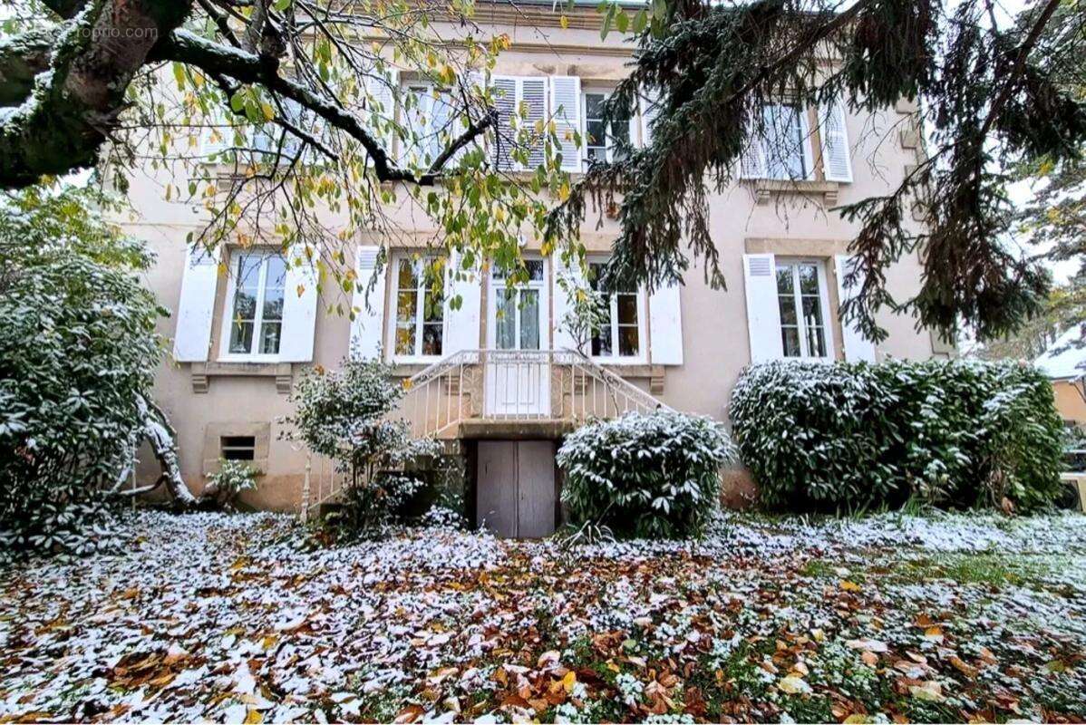 Maison à MONTGIVRAY