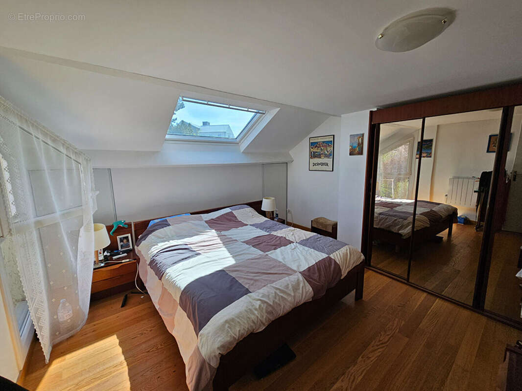 Maison à VOISINS-LE-BRETONNEUX