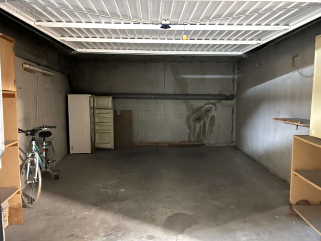 Parking à LA GRANDE-MOTTE