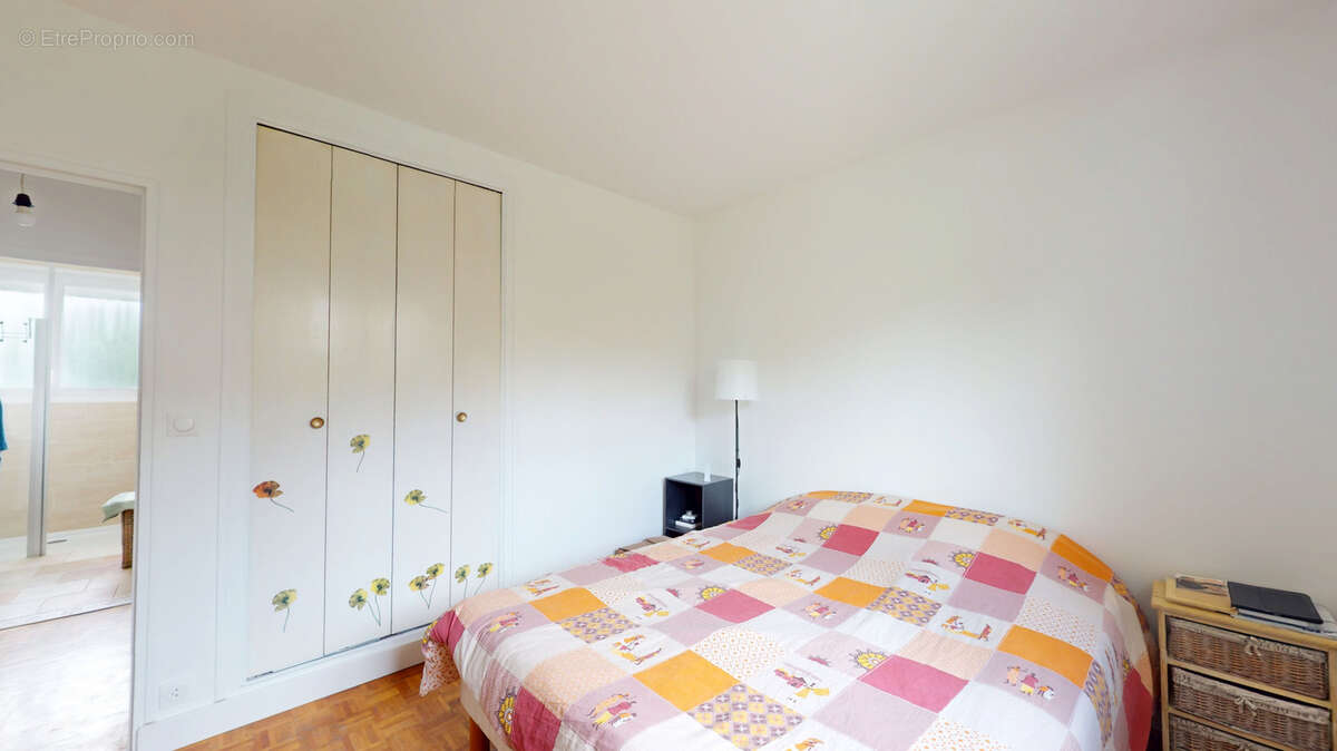 Maison à NEAUPHLE-LE-CHATEAU