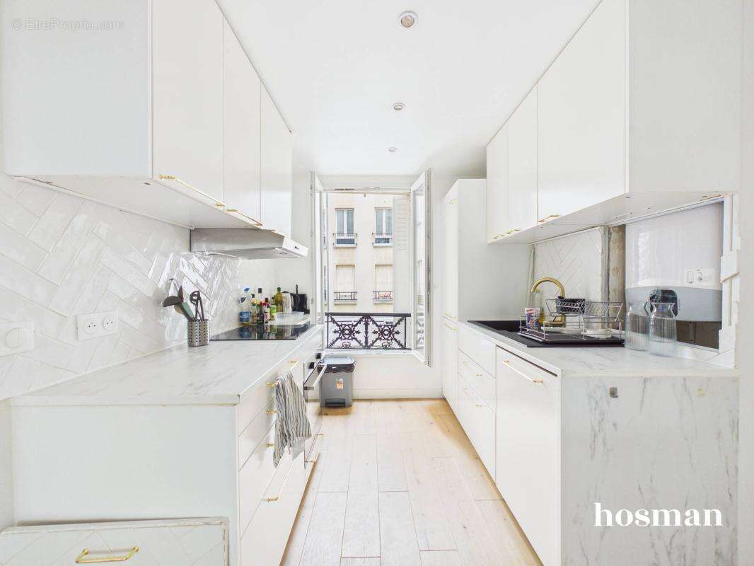 Appartement à PARIS-17E