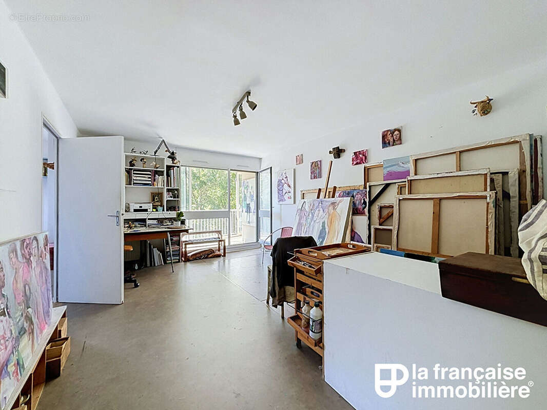 Rennes Clemenceau T6 -102m² avec balcon et grand garage - photo 3